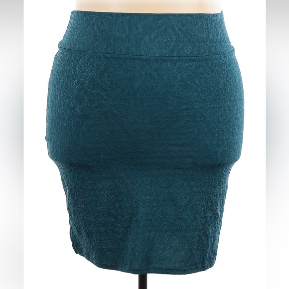 LuLaRoe Blue Teal Cassie Pencil Skirt Floral Print Stretchy Plus Size 3X - Picture 1 of 5